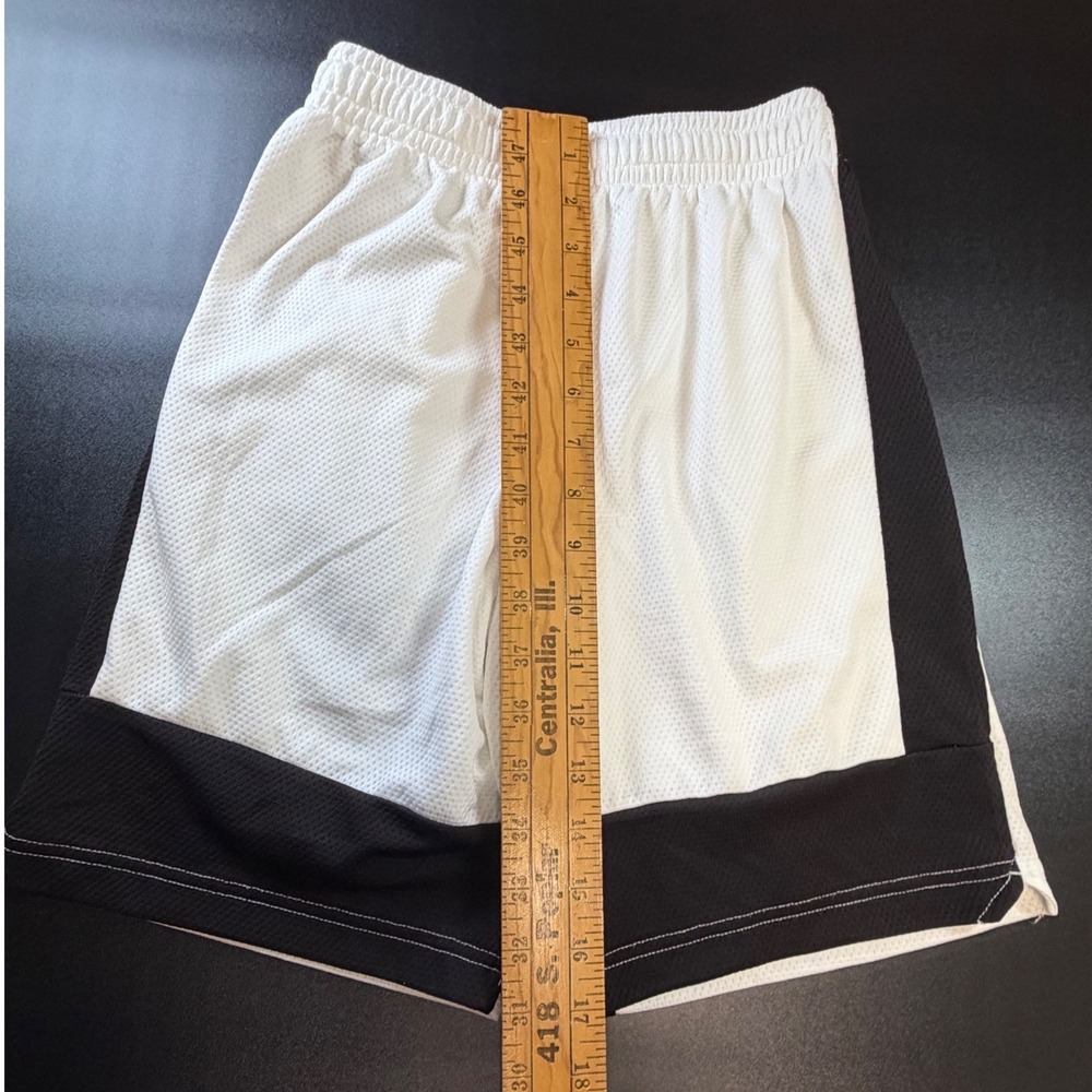 Tek Gear Boys Basketball Shorts Size M 10/12 White Black Mesh Athletic Gym K2 - Picture 4 of 6